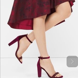 White House Black Market Dark Red Heels size 7